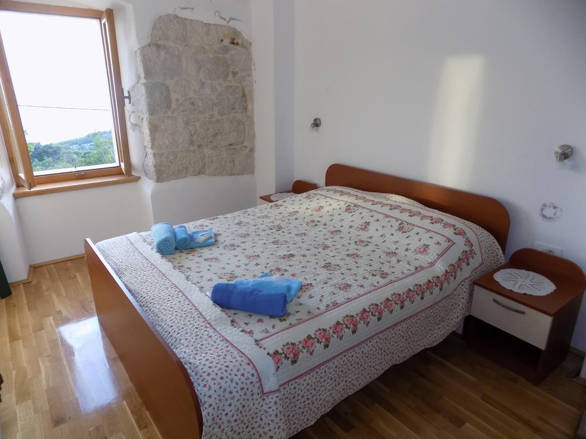 Vacation Apartments Feniks Tucepi Exterior photo